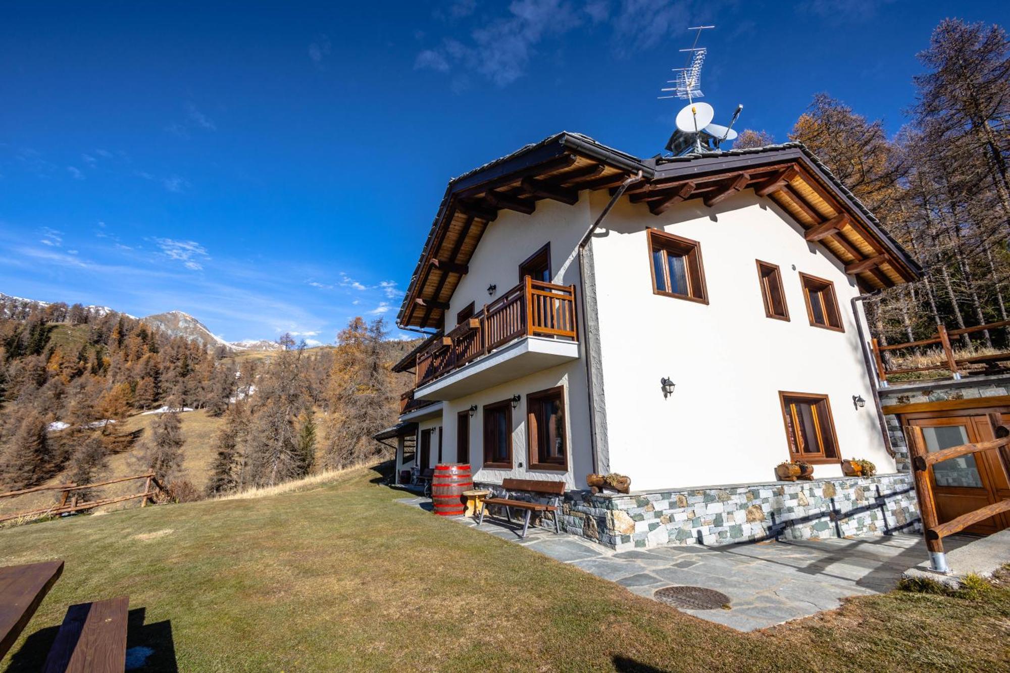 Le Coin Des Melezes - Nature & Trek - Camere In Baita Di Montagna Brusson Zewnętrze zdjęcie