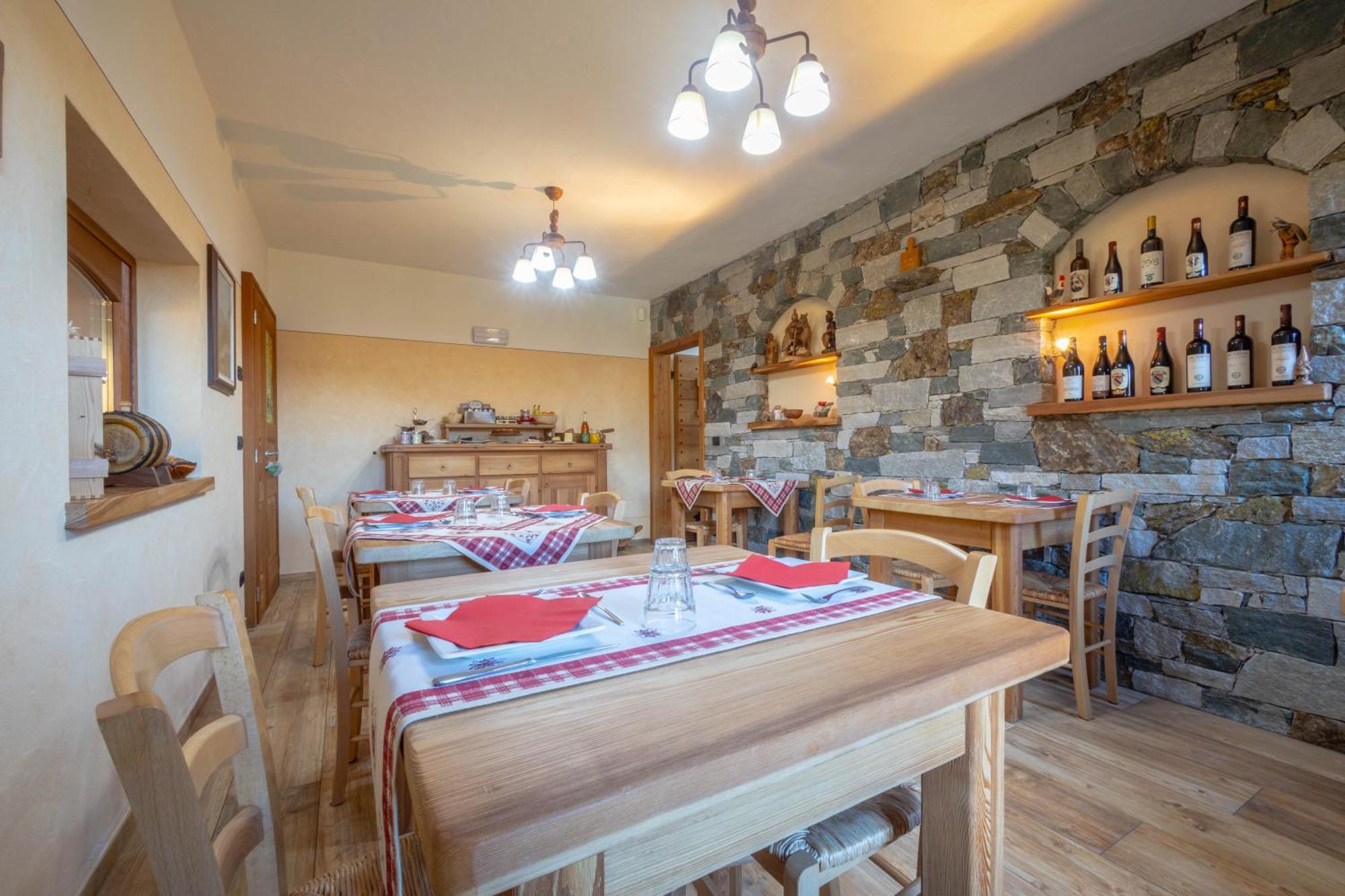 Le Coin Des Melezes - Nature & Trek - Camere In Baita Di Montagna Brusson Zewnętrze zdjęcie