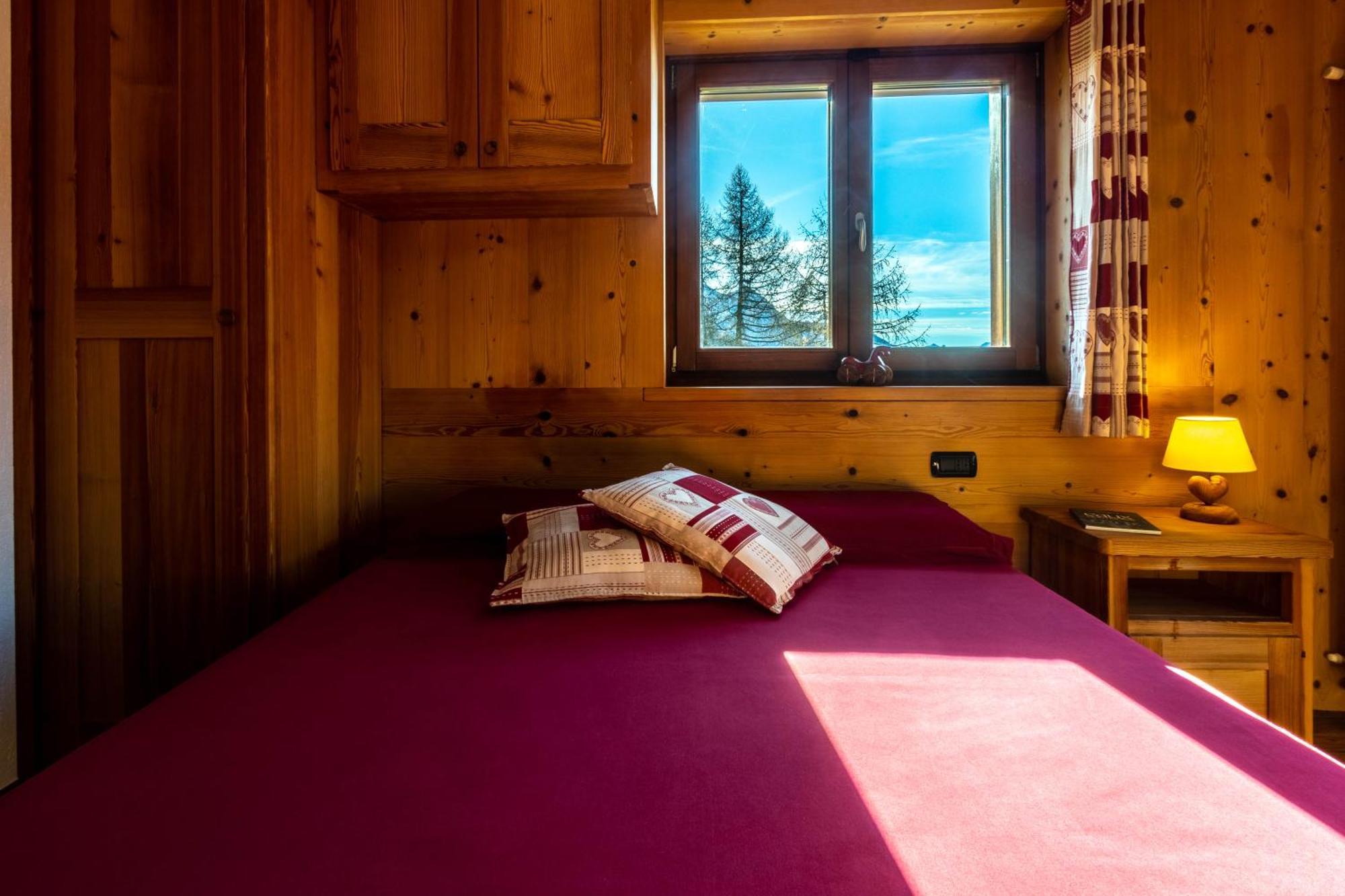 Le Coin Des Melezes - Nature & Trek - Camere In Baita Di Montagna Brusson Zewnętrze zdjęcie