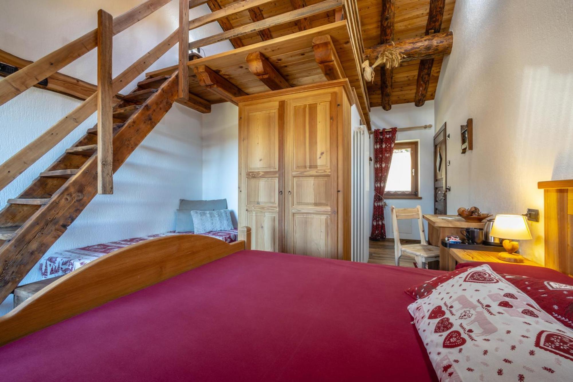 Le Coin Des Melezes - Nature & Trek - Camere In Baita Di Montagna Brusson Zewnętrze zdjęcie