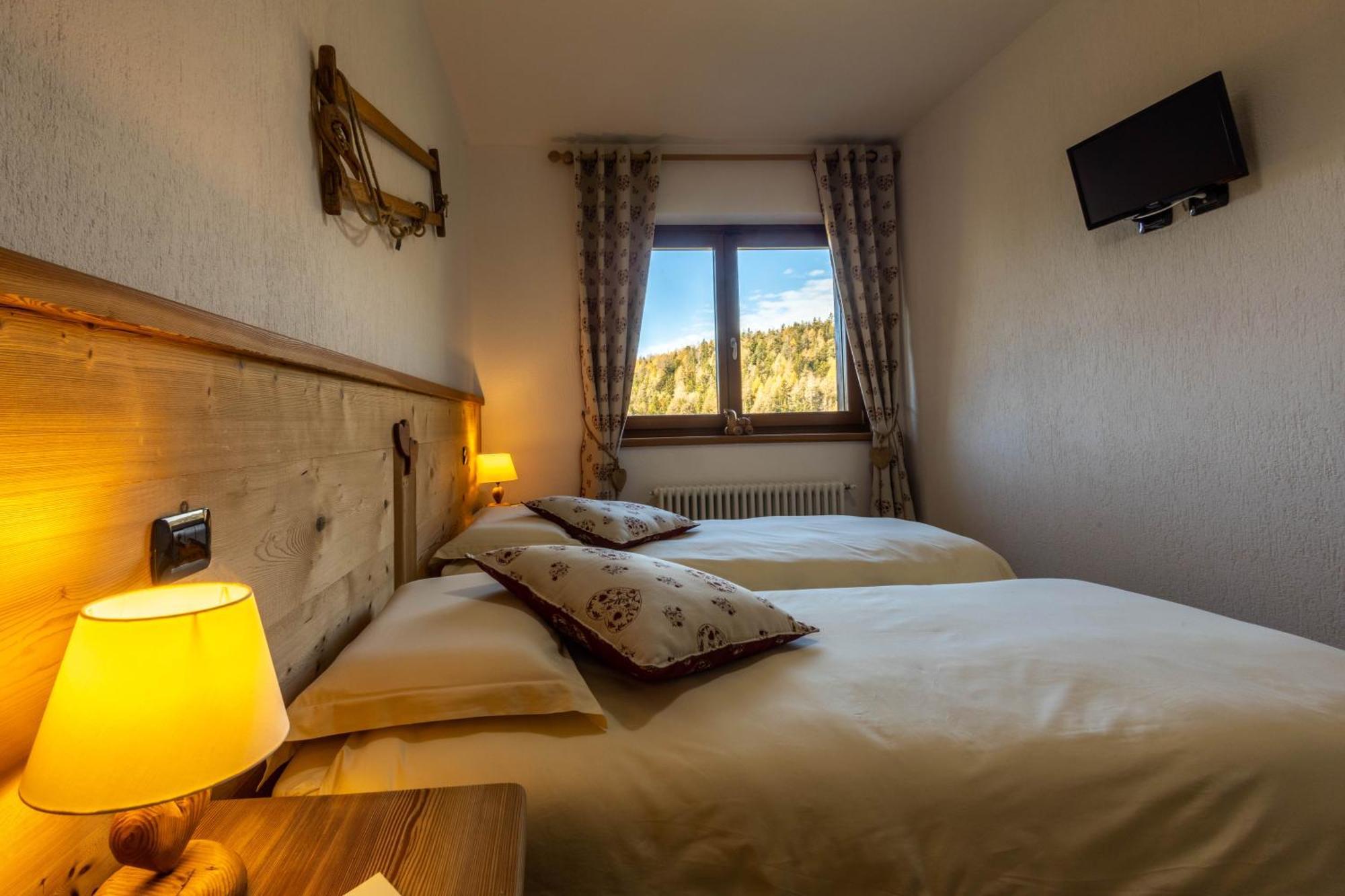 Le Coin Des Melezes - Nature & Trek - Camere In Baita Di Montagna Brusson Zewnętrze zdjęcie